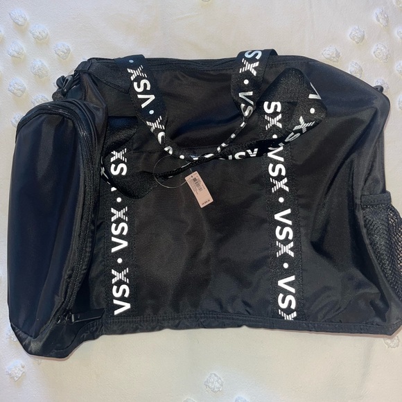 Victoria’s Secret VSX Duffle Bag BNWT - Picture 4 of 10